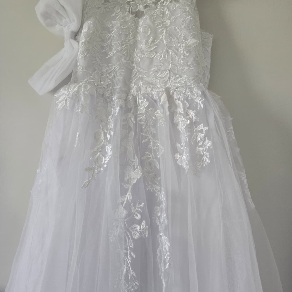 Holy communion/ wedding Classic Lacey white Dress